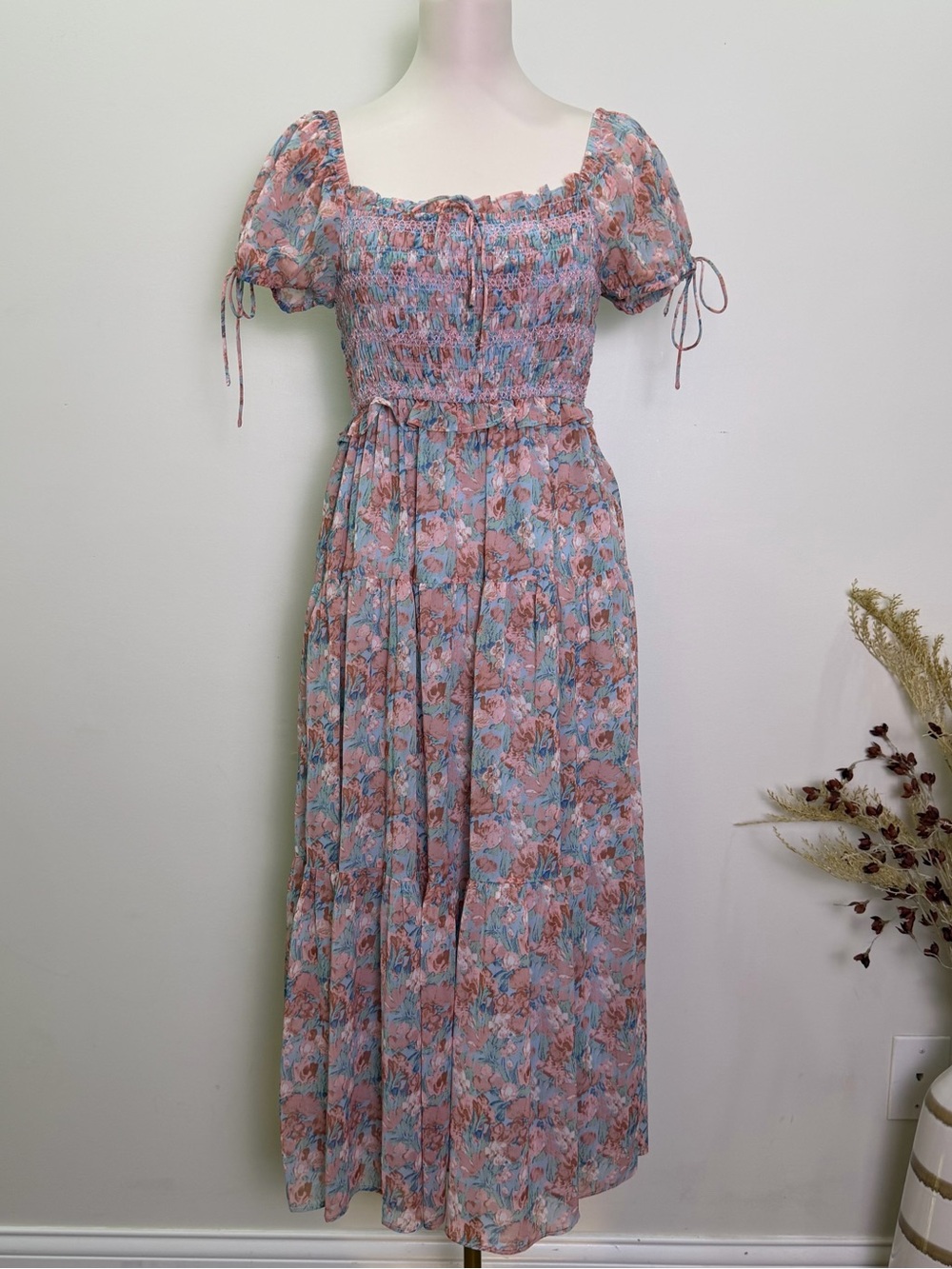 En Saison Adelina Size M Blue & Pink Floral Smocked Midi/Maxi Dress